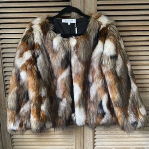 Elliatt fake fur coat size medium